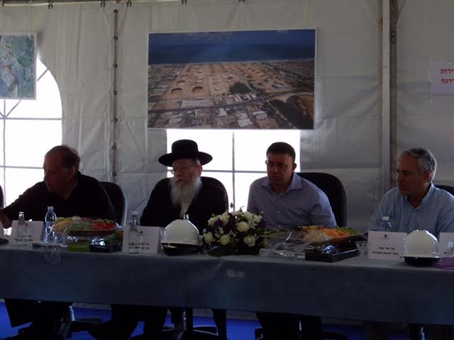 “ממשלת ישראל הסירה את הכפפות”
