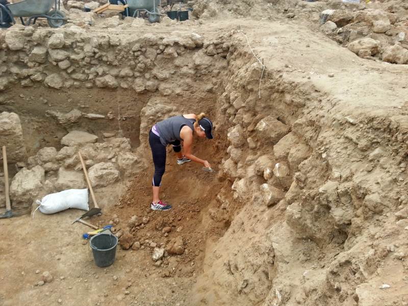 יוזמה חינוכית. החפירות בנהריה|צילום: יואב לרר, באדיבות רשות העתיקות נהריה: מורים השתתפו בחפירות ארכיאולוגיות