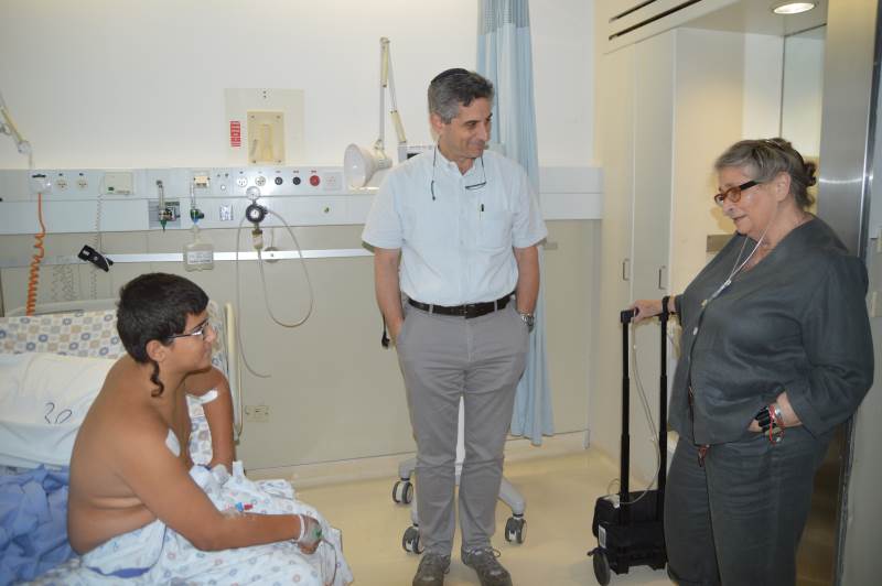 ביקור נשיאותי. נחמה ריבלין|צילום: באדיבות שערי צדק יוזמה: אשת הנשיא ביקרה פצועי פיגוע