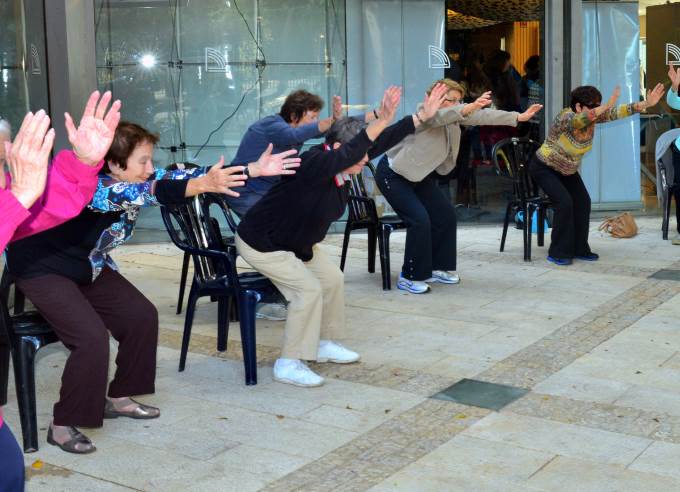 וקס אין, וקס אאוט. קשישים מתאמנים בחיפה|צילום: צבי רוגר חיפה: מסלולי הליכה מיוחדים לגמלאים