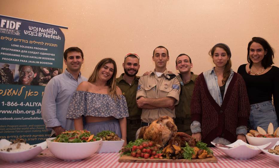 חיילים ציינו בארוחה את “חג ההודיה”