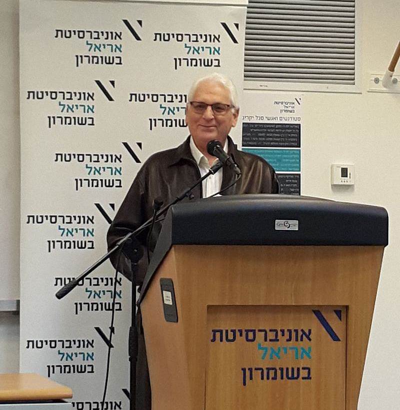 שיעור בהיסטוריה. יצחק לבנון|צילום: יאיר ליברמן מדוע המומחים לא חזו את האביב הערבי?