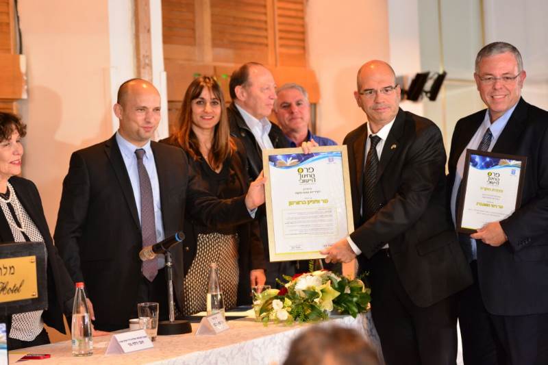 בנט מבטיח נחישות לחינוך מצויין