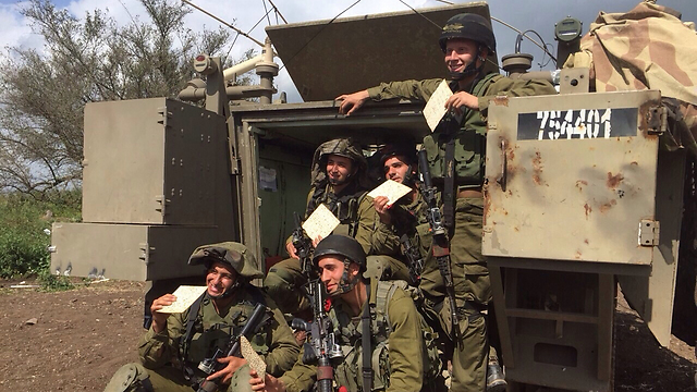 80 טון מצות גם לחיילים בשטח | צילום דובר צהל
