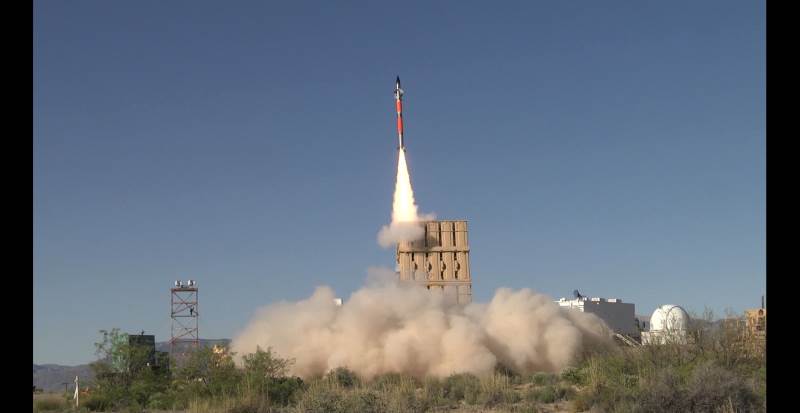 גולד היה בין מובילי פרויקט הפיתוח של מערכת יירוט ראשון של מזל”ט בידי “כיפת ברזל” בארה”ב