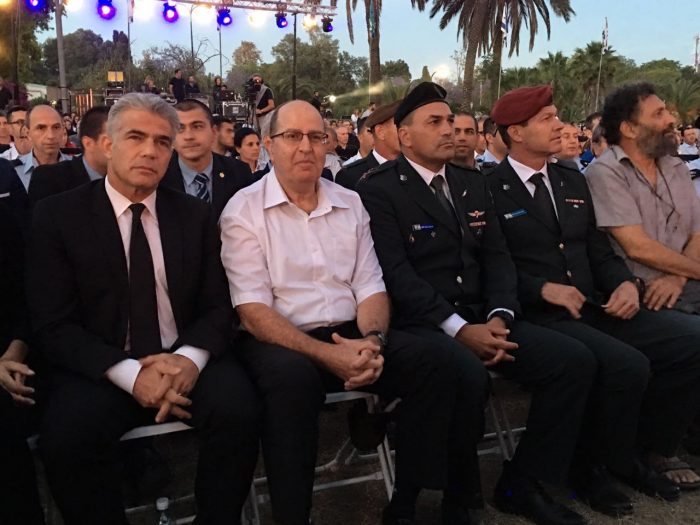 ח לפיד בטקס נעילת אירועי יום השואה: אויבינו לא ישברו אותנו