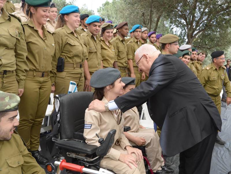“ליום אחד, במקום שתצדיעו אתם – כל העם בישראל יצדיע לכם”
