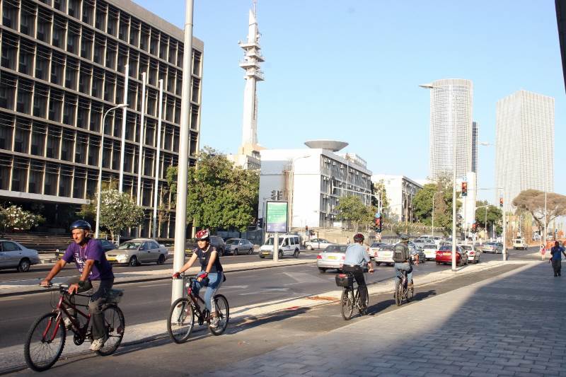 עיריית ת”א מציגה: ירידה של 62% במספר הרוכבים על המדרכה