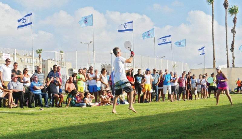 ראשון מסוגו. המגרש החדש|צילום: ניר בלזיצקי פטנט עולמי: מטקות על דשא