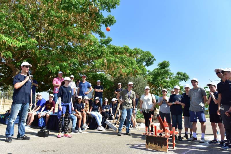 דור הברזל. בתמונה: הפעילות במסגרת תוכנית דור העתיד של “כיפת ברזל”