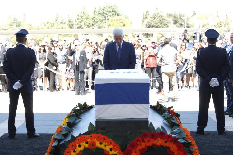 הצילומים בכתבה באדיבות דוברות הכנסת, יצחק הררי ונועם ריבקין כבוד אחרון לנשיא התשיעי