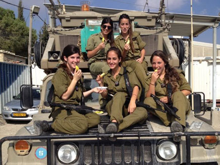 תפוח ודבש בבסיס| צילום דוצ