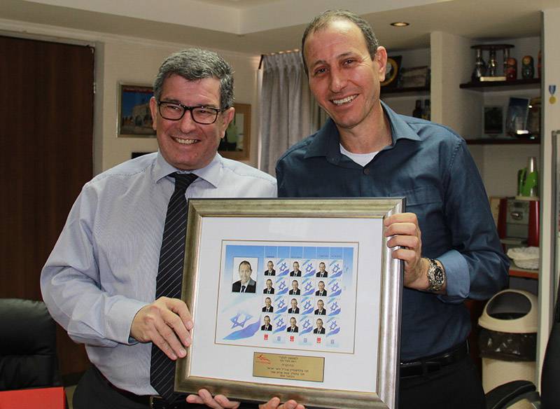 שיפור שירות. מימין לשמאל: לנקרי וגולדשטיין|צילום: יח דרישה לשיפור שירות בדואר