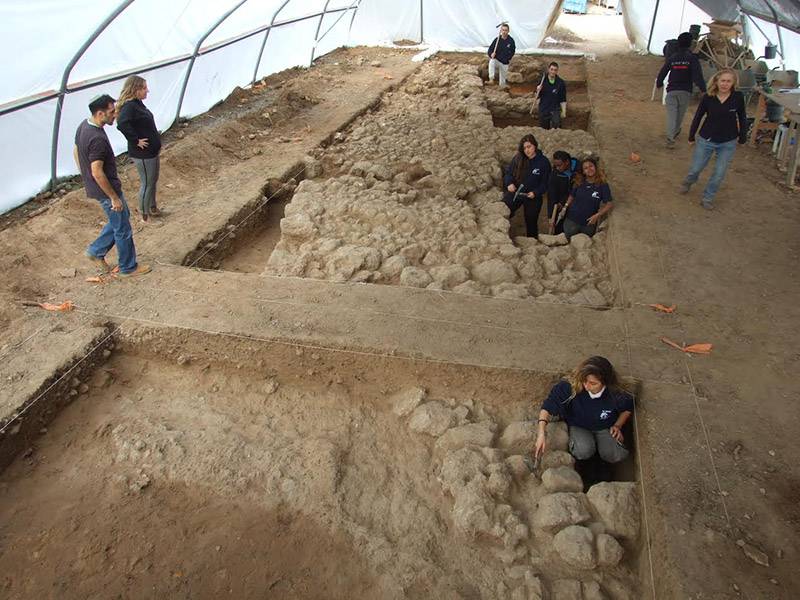הישג ארכיאולוגי: חומה בת 5,000 שנה